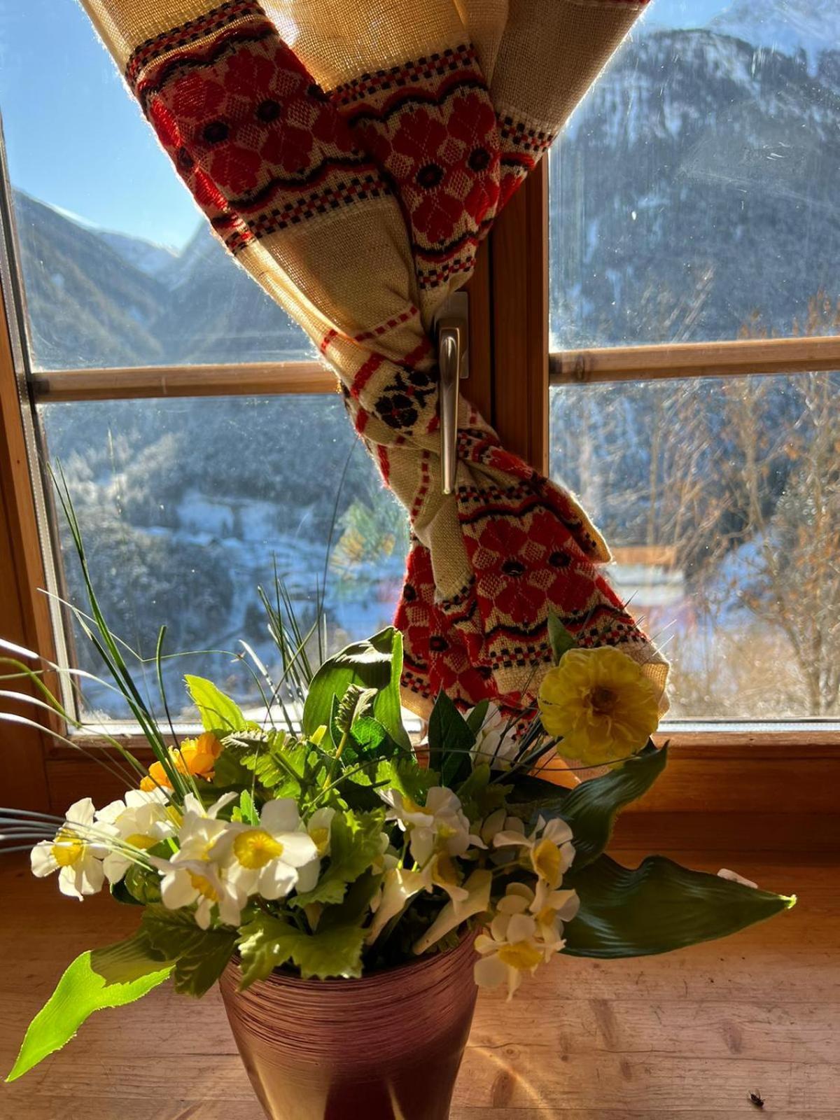 Hotel Chasa Crusch Sent Zewnętrze zdjęcie