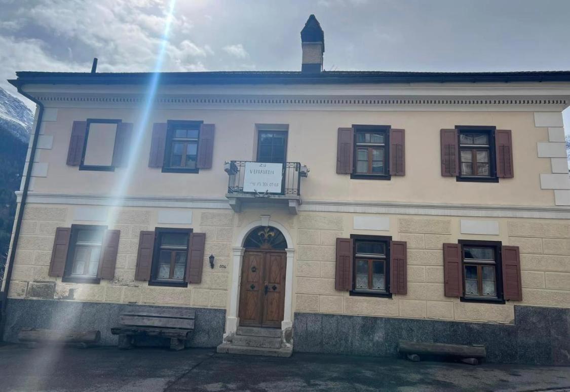 Hotel Chasa Crusch Sent Zewnętrze zdjęcie